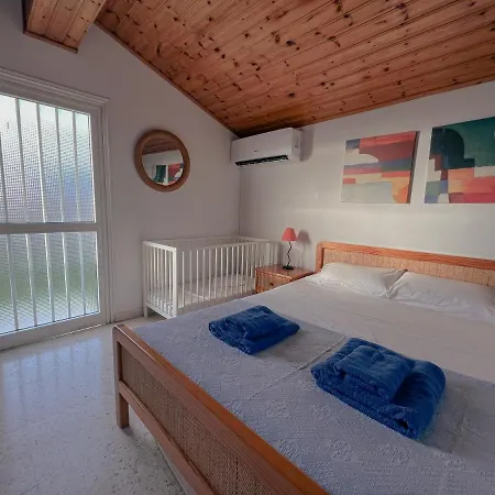 Semesterbostad Leo Boutique Beachfront