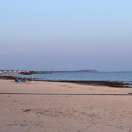 Leo Boutique Beachfront Дом отдыха Айя-Напа