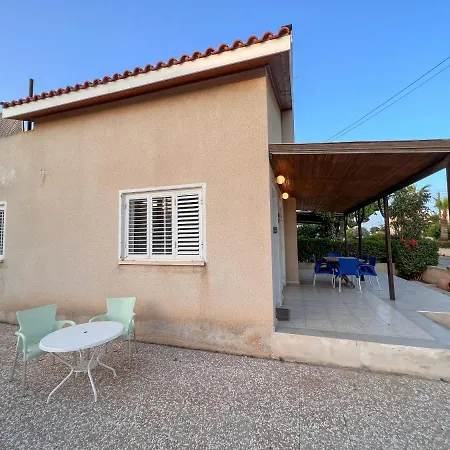 Leo Boutique Beachfront Айя-Напа