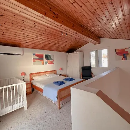 Leo Boutique Beachfront Hébergement de vacances Ayía Nápa